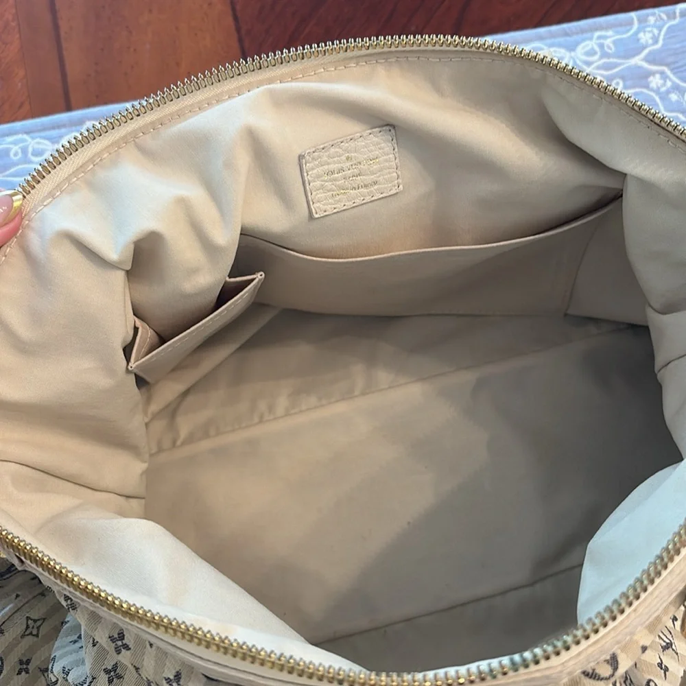 Louis Vuitton magnificent 100%